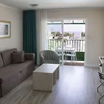 Gloria Izaro Club מלון דירות