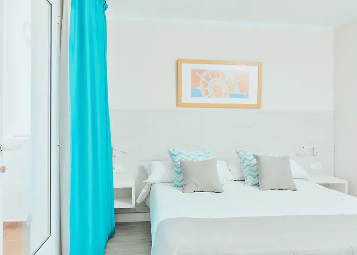 Gloria Izaro Club פוארטו דל כרמן