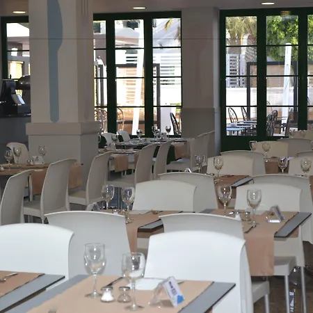 Aparthotel Gloria Izaro Club