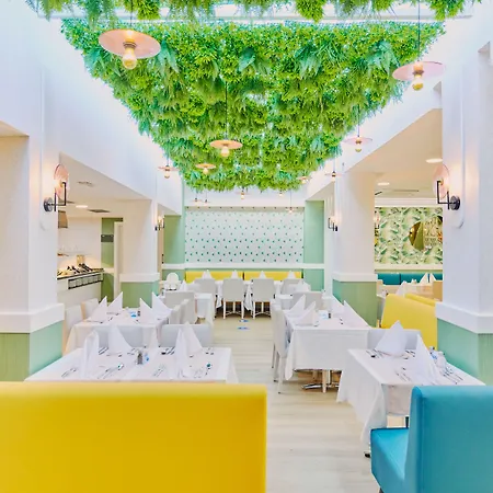 Aparthotel Gloria Izaro Club 4*