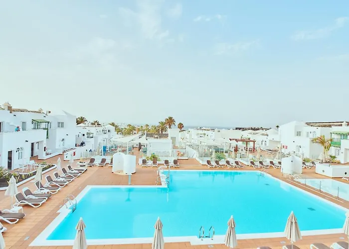 凯莱伊左洛俱乐部酒店