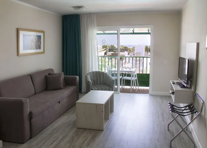 凯莱伊左洛俱乐部酒店 公寓式酒店