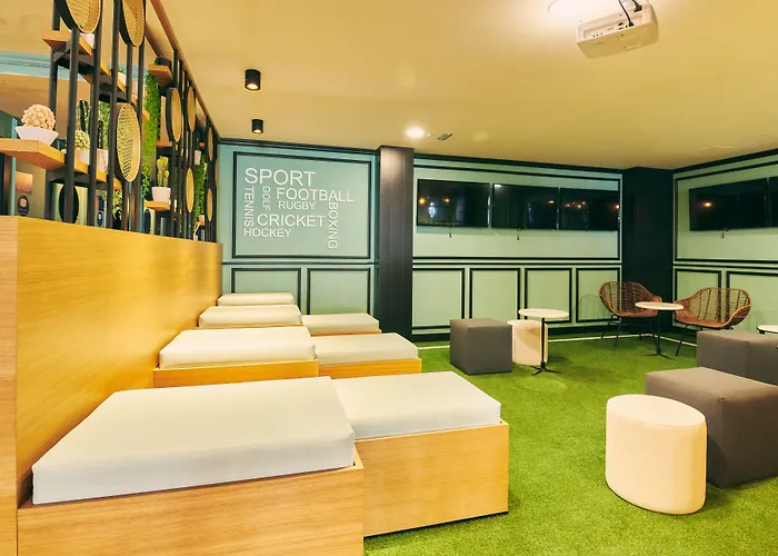 凯莱伊左洛俱乐部酒店 4*